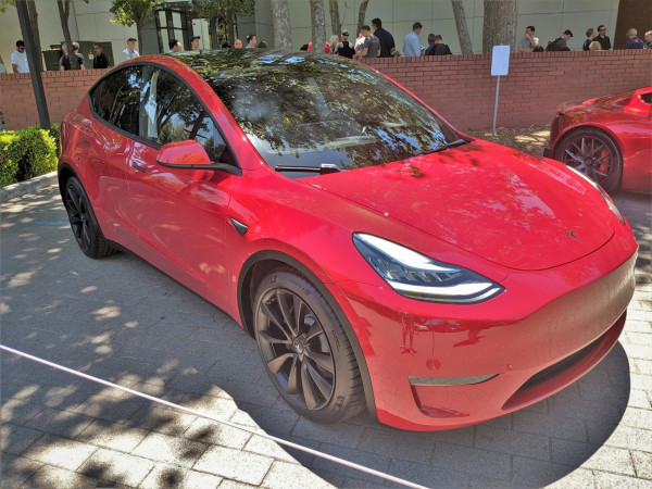 Tesla Model Y Performance - Alle Elektroautos - CARimba.info