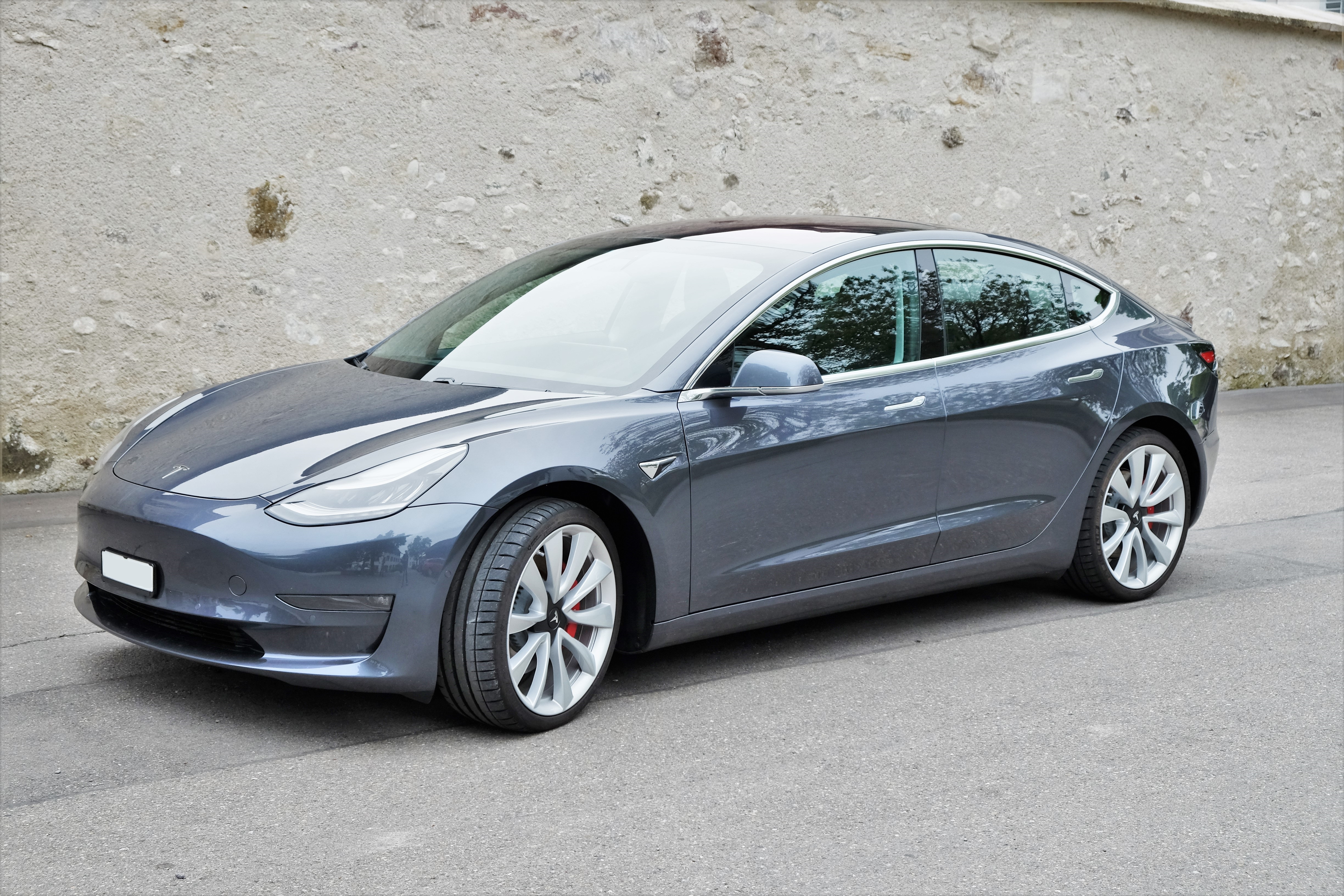 Tesla Model 3 Performance - Alle Elektroautos - CARimba.info